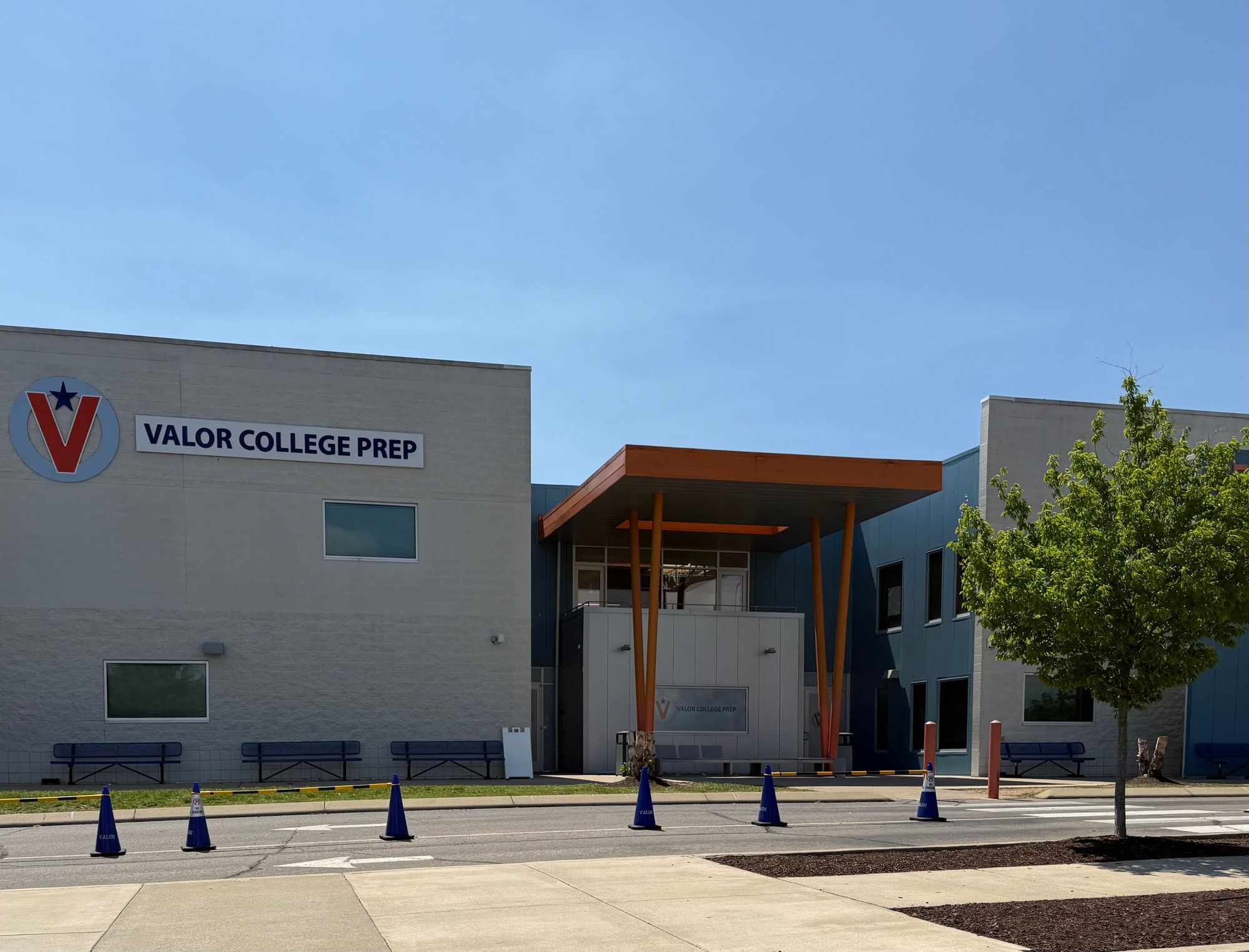 Valor Collegiate Prep Builds Muslim Prayer Bell Into Daily Schedule