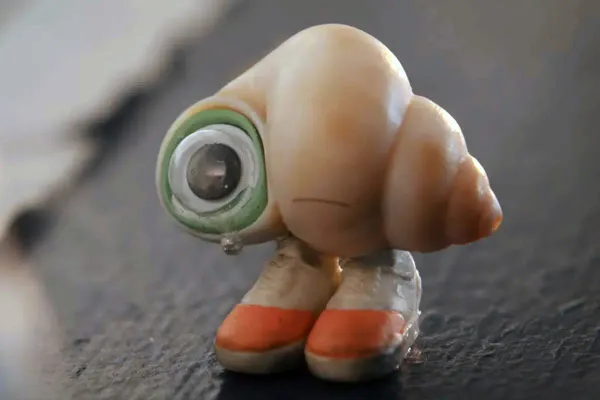 Review: Marcel the Shell With Shoes On